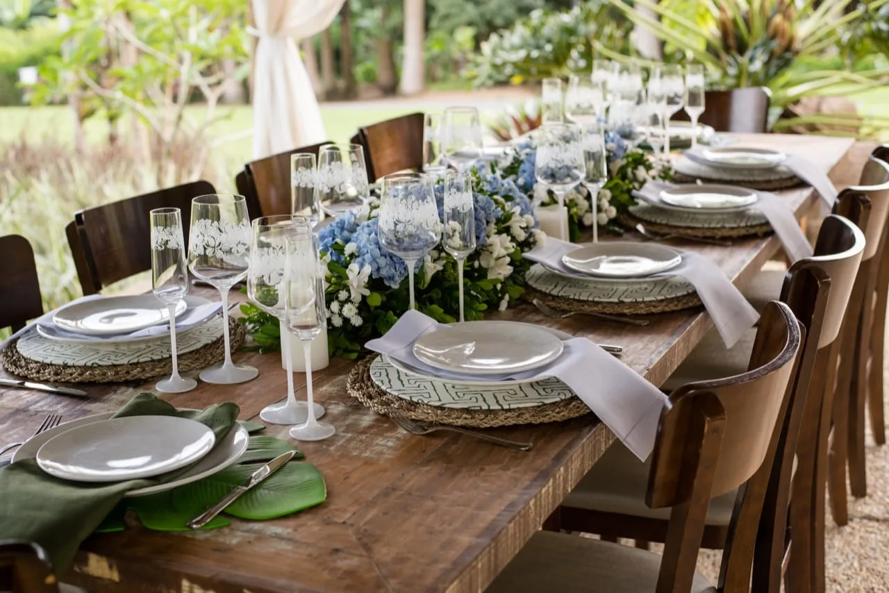 Elegant table setting for a wedding